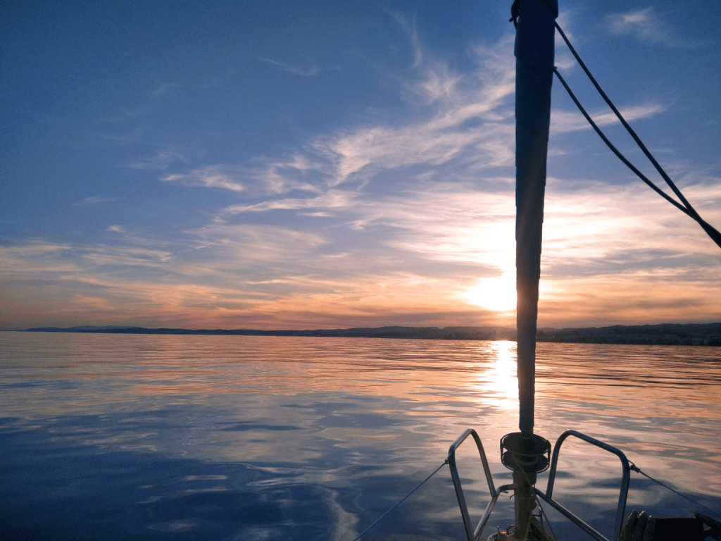 CATAS DE VINOS EN BARCO ESTEPONA