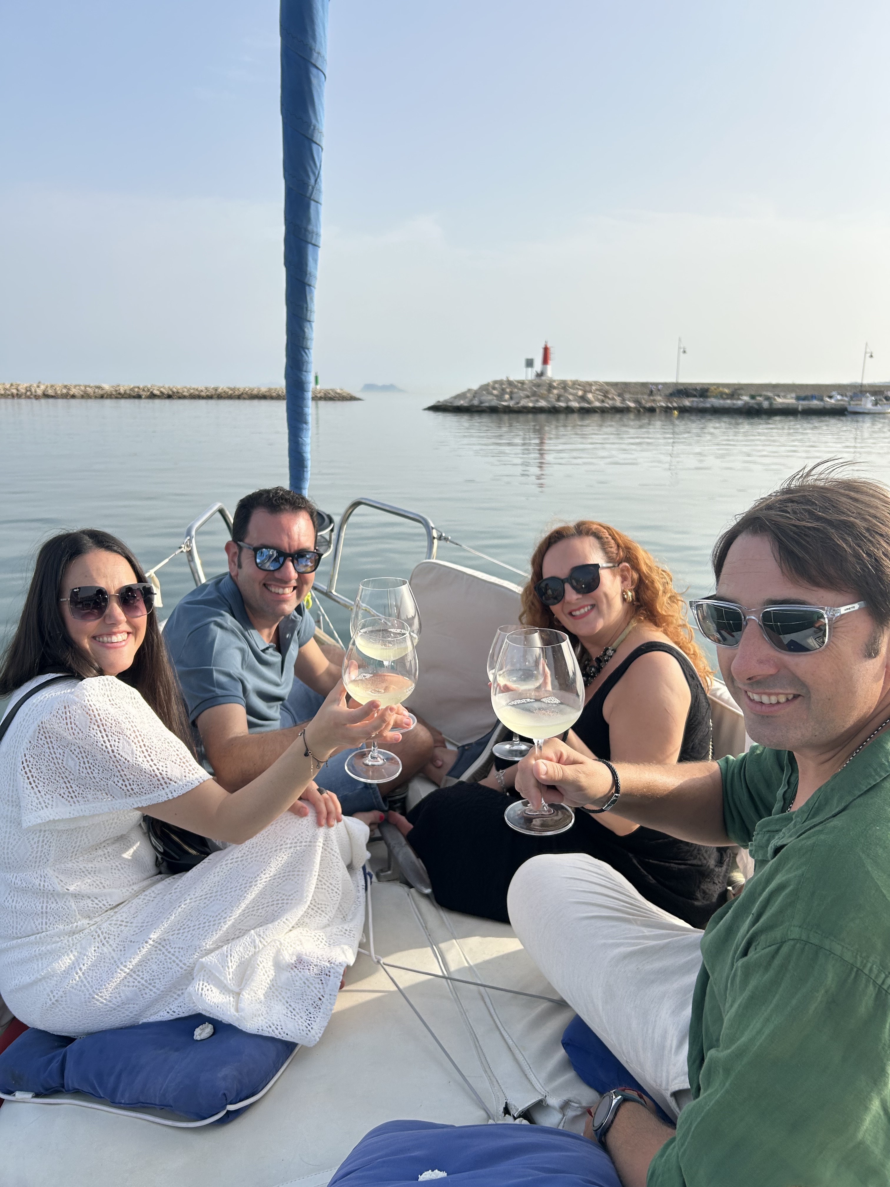 CATAS DE VINOS EN BARCO ESTEPONA
